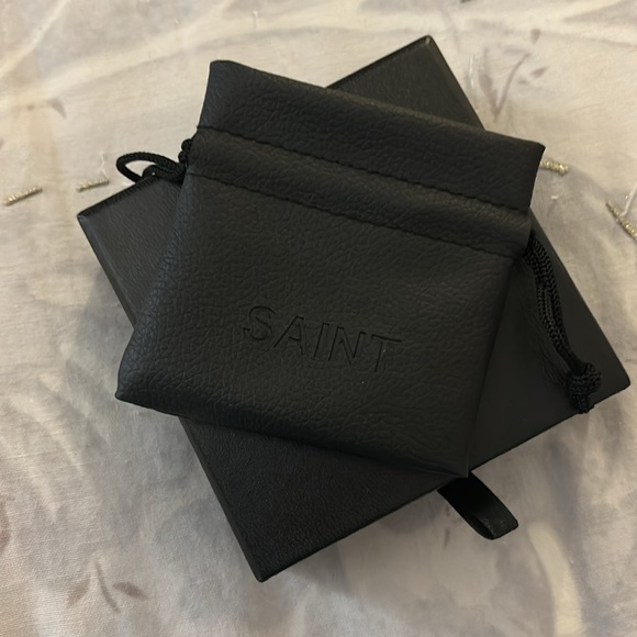 Saint Morta 5MM Cuban Bracelet Gold - Picture 3 of 3